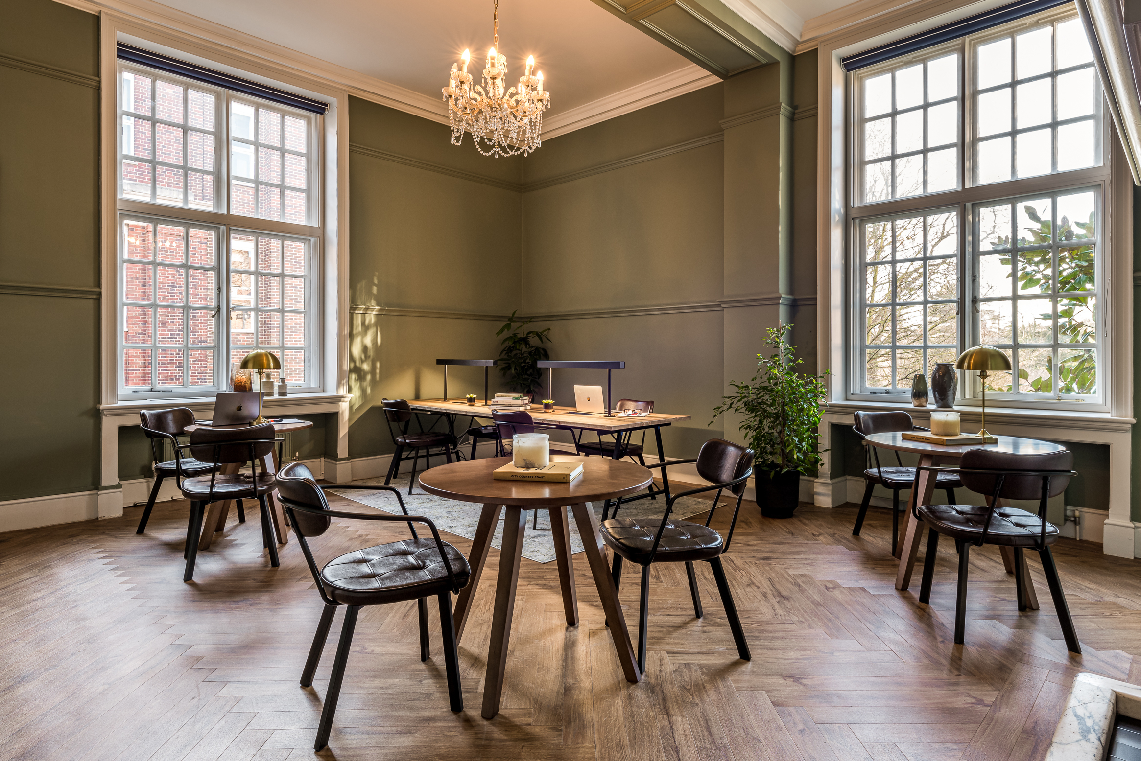 Flex Room furniture at Regents University London